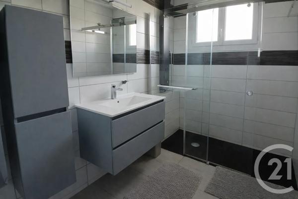 Maison à vendre  6 pièces - 146 m 2   NERIS LES BAINS  - 03
