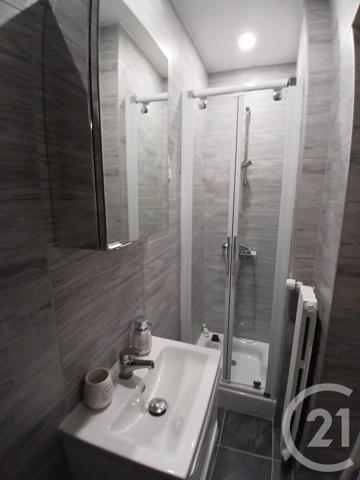 Maison à vendre  6 pièces - 146 m 2   NERIS LES BAINS  - 03