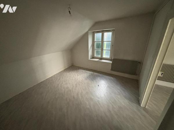 Immeuble de rapport à usage mixte (1 local & 6 appartements T2 et T3) situé à proximité du centre