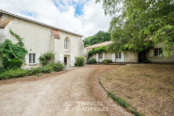 Propriété familiale avec sa Chapelle du 15ème