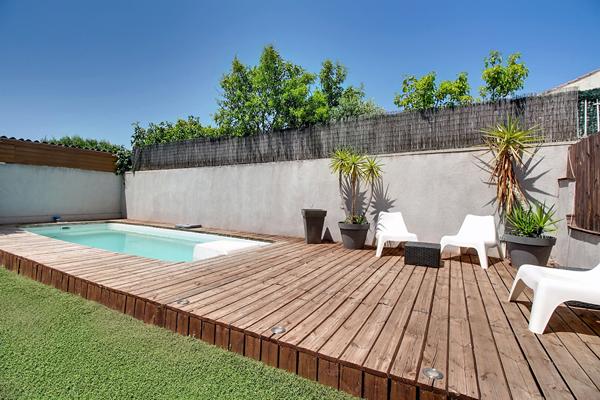 Maison T4 90 m² avec garage, beau jardin et piscine, secteur Nord au calme