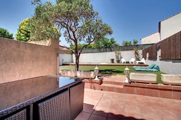 Maison T4 90 m² avec garage, beau jardin et piscine, secteur Nord au calme