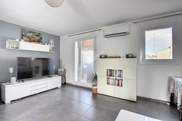Maison T4 90 m² avec garage, beau jardin et piscine, secteur Nord au calme