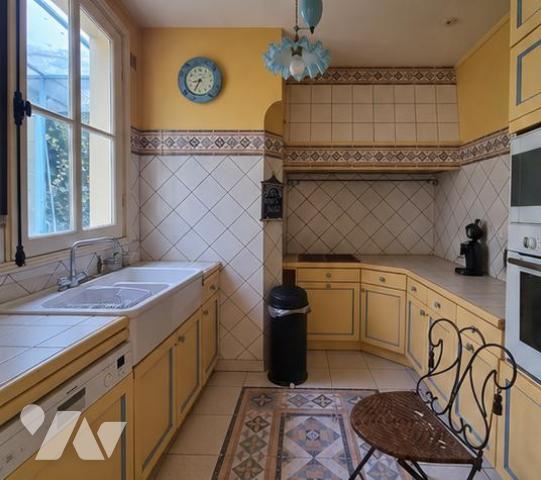 HENRIVILLE - BELLE AMIENOISE - 150 M² - JARDIN