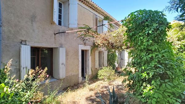 Carpentras ? Authentique mas en pierre avec fort potentiel sur 720 m² de terrain constructible