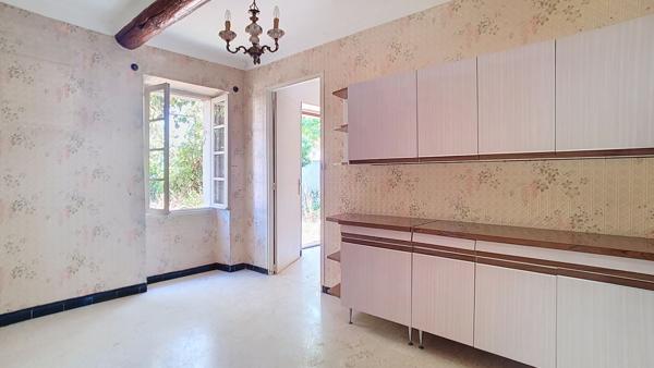 Carpentras ? Authentique mas en pierre avec fort potentiel sur 720 m² de terrain constructible