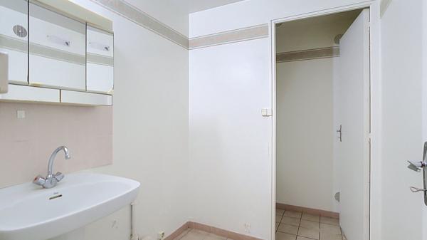 Carpentras ? Authentique mas en pierre avec fort potentiel sur 720 m² de terrain constructible