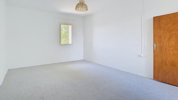 Carpentras ? Authentique mas en pierre avec fort potentiel sur 720 m² de terrain constructible