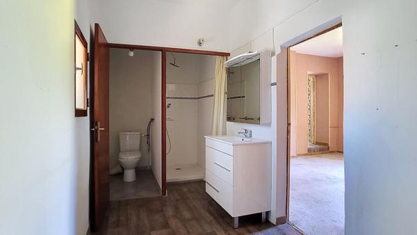 Carpentras ? Authentique mas en pierre avec fort potentiel sur 720 m² de terrain constructible