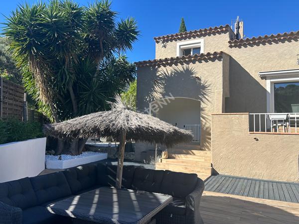 Maison La Ciotat avec studio et T2 indépendant, piscine, terrain