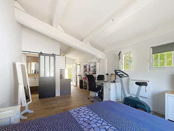 Maison La Ciotat avec studio et T2 indépendant, piscine, terrain