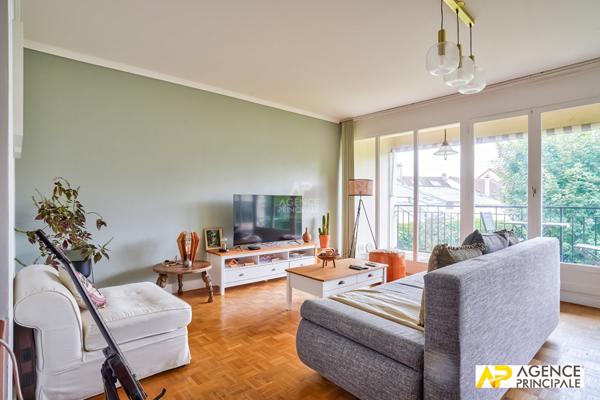 Appartement 3 pièce(s) - ascenseur - vue dégagée - grand balcon €435 000 ** - Référence 4515-cpy