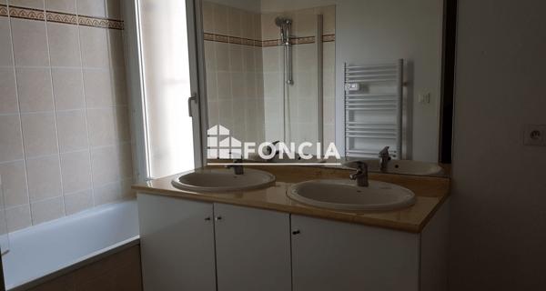 Location Maison 4 pièces 102.77 m² - Les Angles 30133