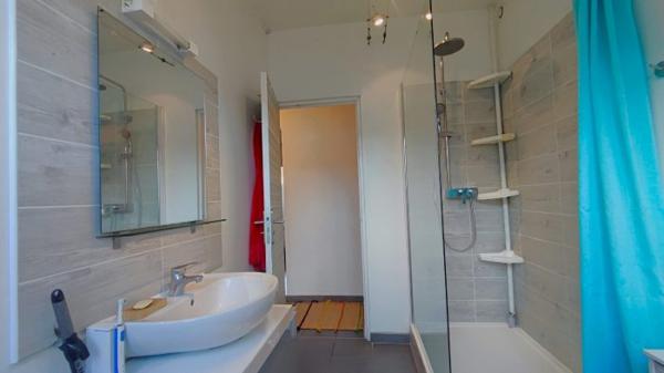 Maison mitoyenne 2 côtés Floirac 117.37 m²