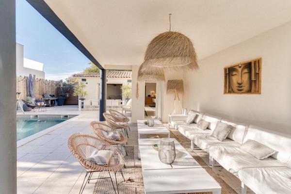 BELLE VILLA MODERNE T4 A EOURES