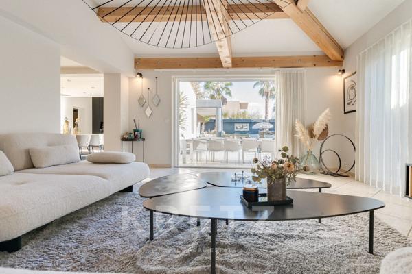 BELLE VILLA MODERNE T4 A EOURES