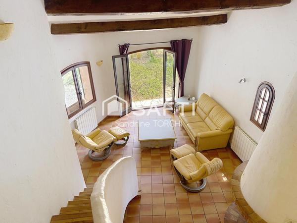 Maison 105 m² sur 1300 m² de terrain avec piscine et garage à Lorgues (83510)