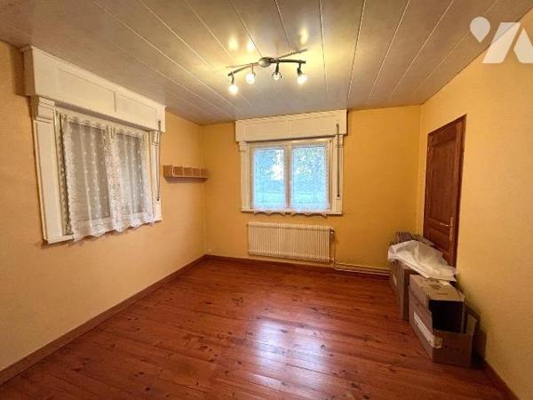 En exclusivité chez Notaires Flandres Littoral: Maison 1 mitoyenneté au c?ur de Bergues, compre...