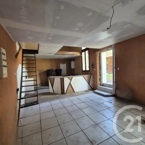Appartement à vendre  2 pièces - 76 m 2   ROANNE  - 42