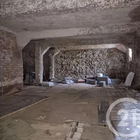 Appartement à vendre  2 pièces - 76 m 2   ROANNE  - 42