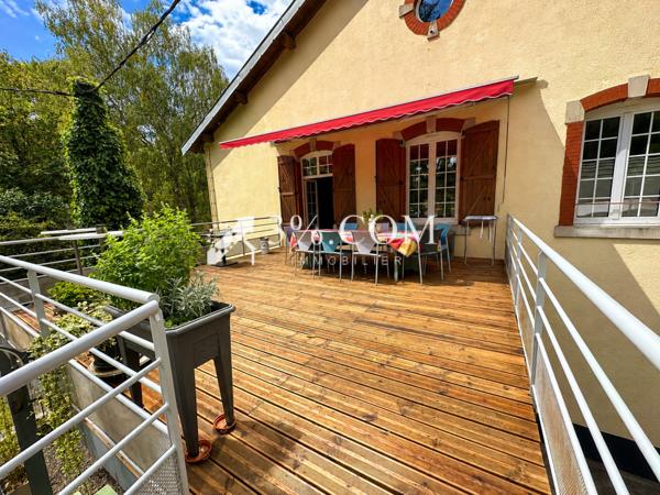Maison 8 pièce(s) 4 chambre(s) 298 m²