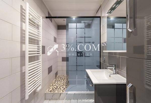 Maison 8 pièce(s) 4 chambre(s) 298 m²