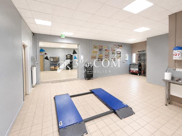 Maison 8 pièce(s) 4 chambre(s) 298 m²
