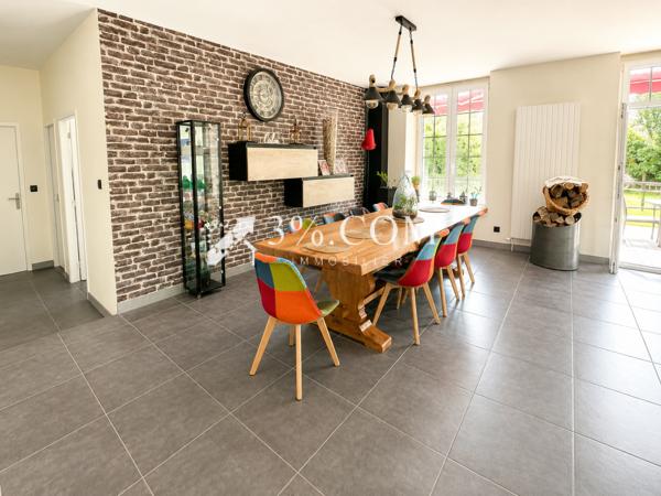 Maison 8 pièce(s) 4 chambre(s) 298 m²