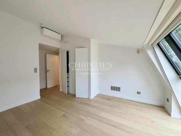 Lumineux appartement avec ascenseur et vue sur le port. La Rochelle