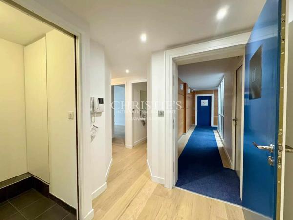 Lumineux appartement avec ascenseur et vue sur le port. La Rochelle