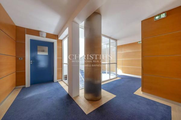 Lumineux appartement avec ascenseur et vue sur le port. La Rochelle