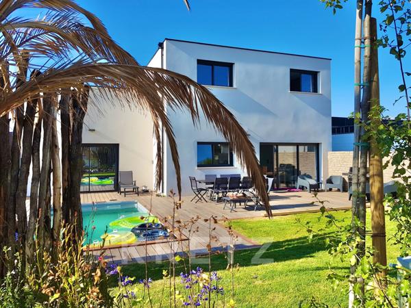VILLA CONTEMPORAINE D’EXCEPTION AVEC PISCINE, ROOFTOP ET ESPACE BIEN-ÊTRE – JARDIN - GARAGE
