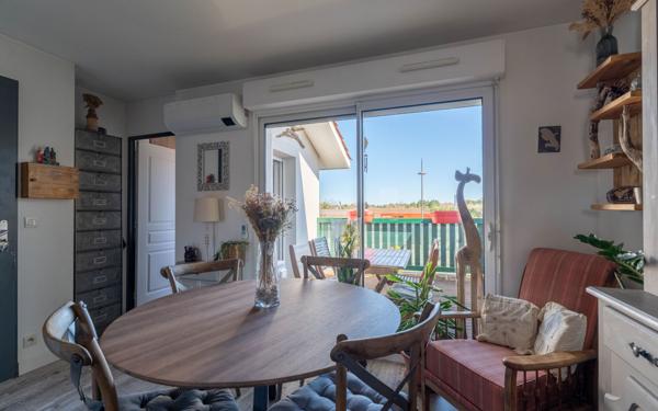 Appartement à vendre    3 pièces •  Bias