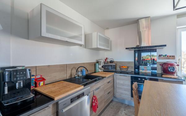 Appartement à vendre    3 pièces •  Bias