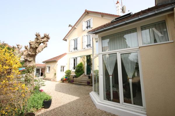 Beauchamp (95250) Beauchamp, maison 142 m2, 5 chambres, dépendance, terrain de 447 m2.