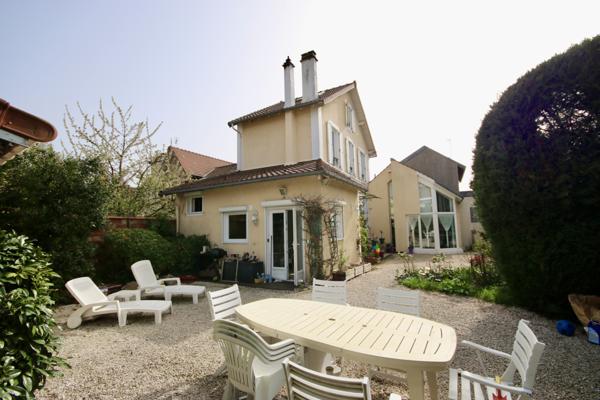 Beauchamp (95250) Beauchamp, maison 142 m2, 5 chambres, dépendance, terrain de 447 m2.