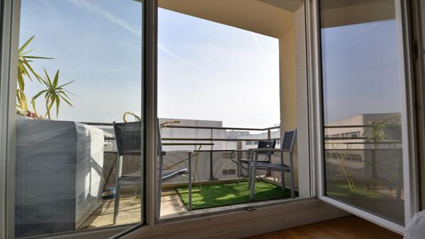 F4 de 86 m² Dernier étage + terrasse +pkg