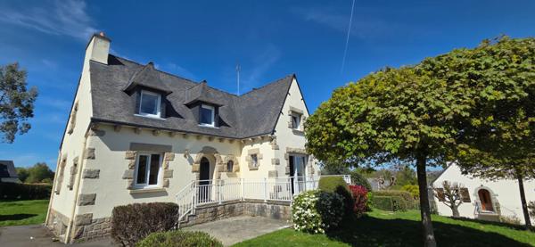 A vendre Maison néo-bretonne sur sous-sol située à Léhon/DInan - Proche de la Rance