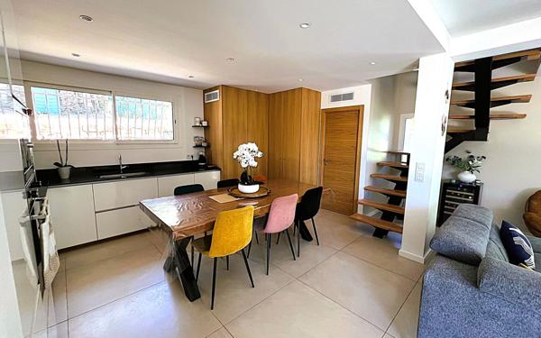 Maison à vendre    4 pièces •  Mougins