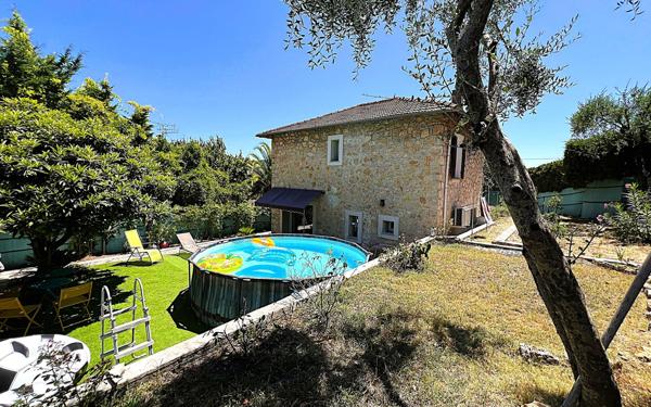 Maison à vendre    4 pièces •  Mougins