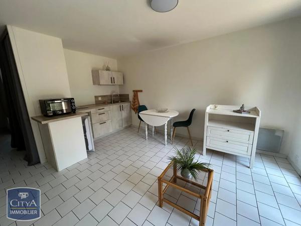 Appartement à louer 1 pièce 28.43m² Tarbes (65000)