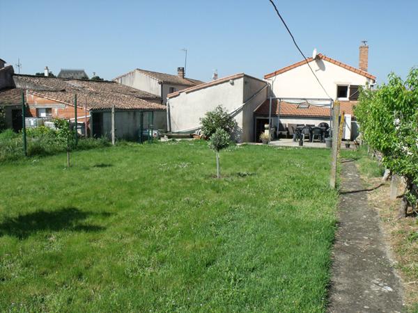 Maison à vendre à CHICHE de 145m² habitable sur un terrain de plus de 400m²