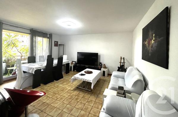 Appartement T4 à vendre  4 pièces - 73,37 m 2   TOULON  - 83
