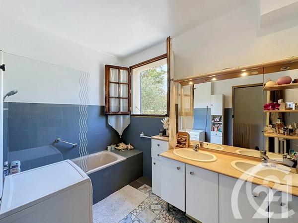 Maison à vendre  4 pièces - 88 m 2   L ISLE SUR LA SORGUE  - 84