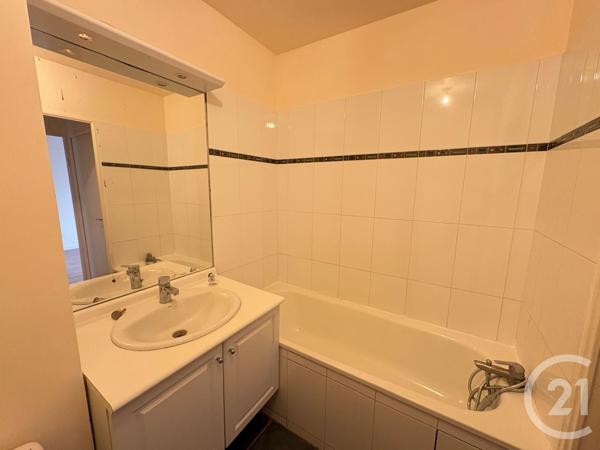 Appartement F4 à vendre  4 pièces - 84,40 m2 SERRIS - 77