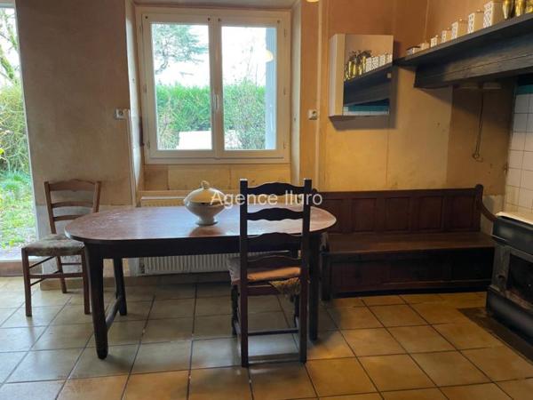 Maison - Proximite oloron-sainte-marie - Réf.:205352 MAISON DE 144 M² - 5 MN D'OLORON- JARDIN - GARAGE -