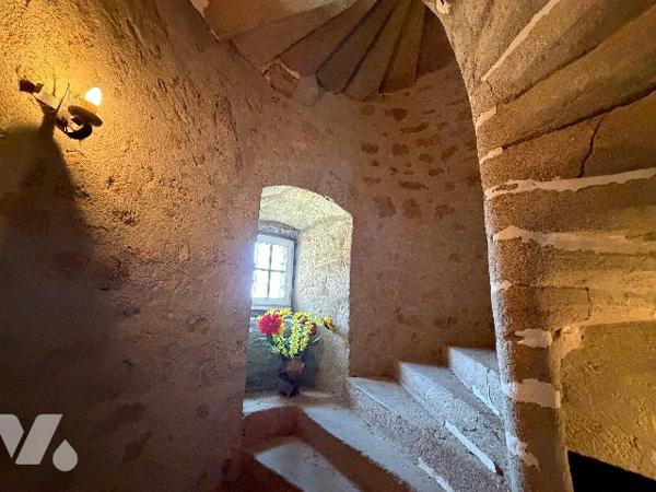 À proximité d’Aubusson – Propriété de caractère sur plus de 2,3 hectares