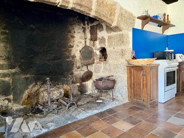 À proximité d’Aubusson – Propriété de caractère sur plus de 2,3 hectares
