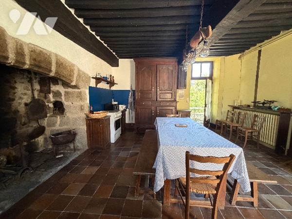 À proximité d’Aubusson – Propriété de caractère sur plus de 2,3 hectares