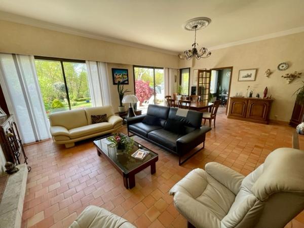 La Meignanne (49770) MAISON 4 CHAMBRES COEUR DE VILLAGE